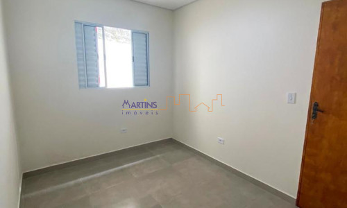 Casa térrea com piscina e vaga autos 125mts²