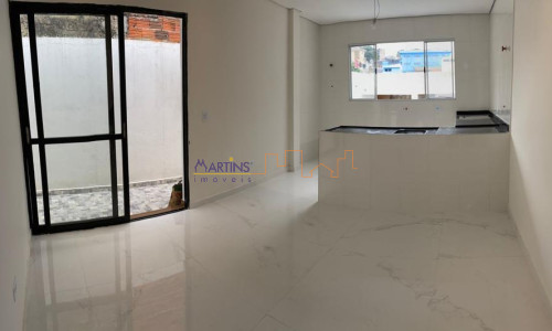 Casa térrea com piscina e vaga autos 125mts²